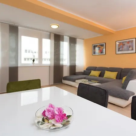 Christian Apartments Oper - Contactless Check In Vienna Esterno foto