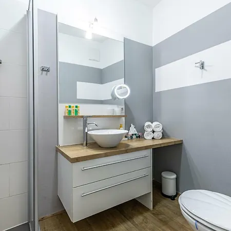 Christian Apartments Oper - Contactless Check In Vienna Esterno foto