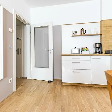 Christian Apartments Oper - Contactless Check In Vienna Esterno foto