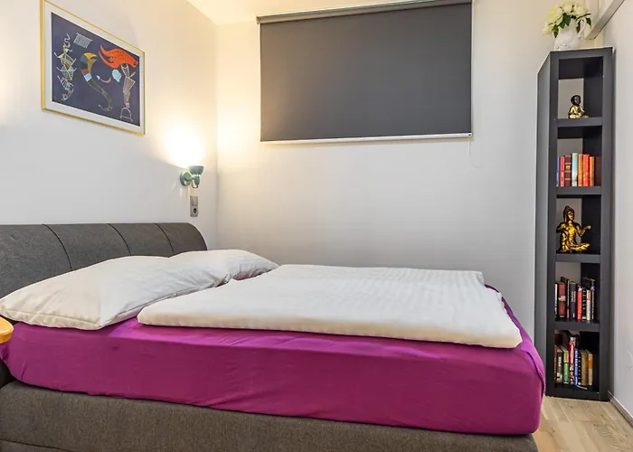 Christian Apartments Oper - Contactless Check In