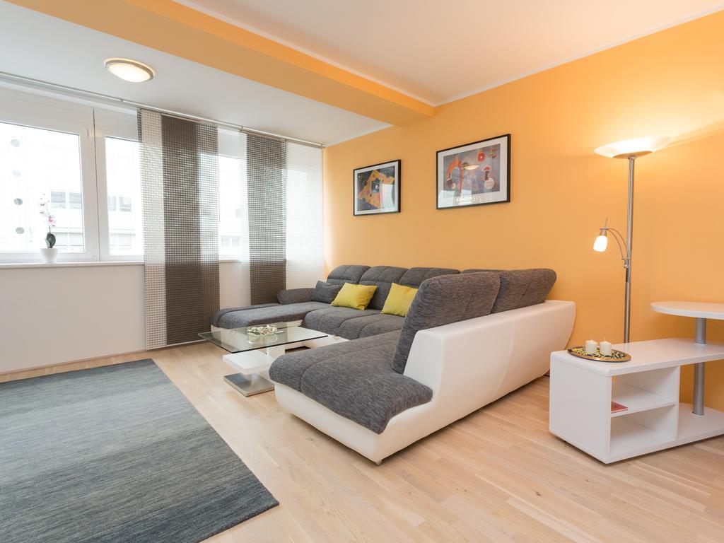 Christian Oper - Contactless Check In Apartament